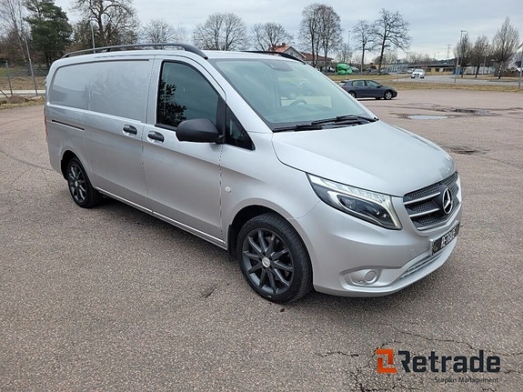 Mercedes-Benz Vito 119 2 of 5