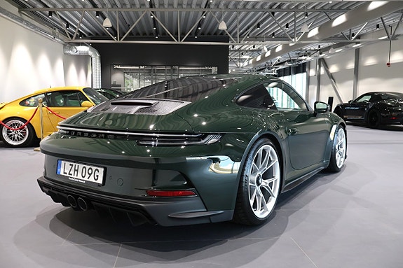 Porsche 911 GT3 5 of 5