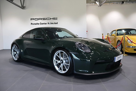 Porsche 911 GT3 3 of 5