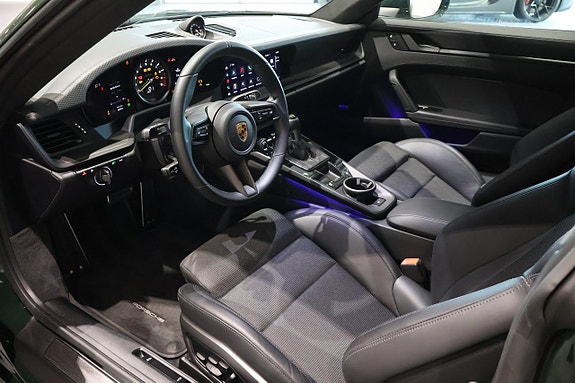Porsche 911 GT3 13 of 24