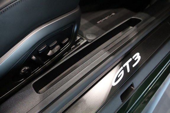 Porsche 911 GT3 22 of 24