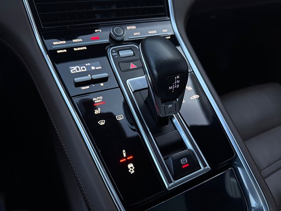 Porsche Panamera 4S 20 of 30