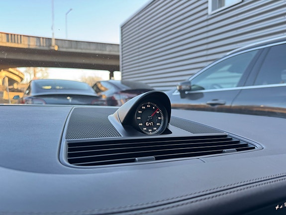 Porsche Panamera 4S 17 of 30