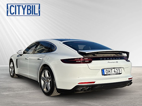 Porsche Panamera 4S 4 of 5