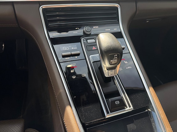 Porsche Panamera 4S 24 of 30