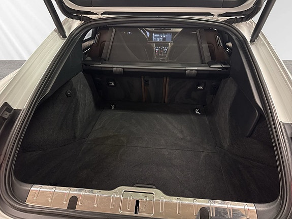 Porsche Panamera 4S 30 of 30