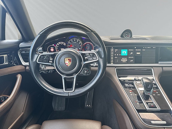 Porsche Panamera 4S 13 of 30