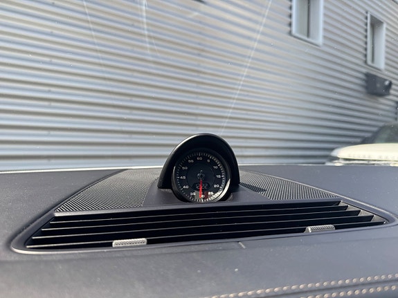 Porsche Panamera 4S 26 of 30