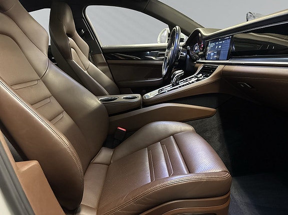 Porsche Panamera 4S 9 of 30