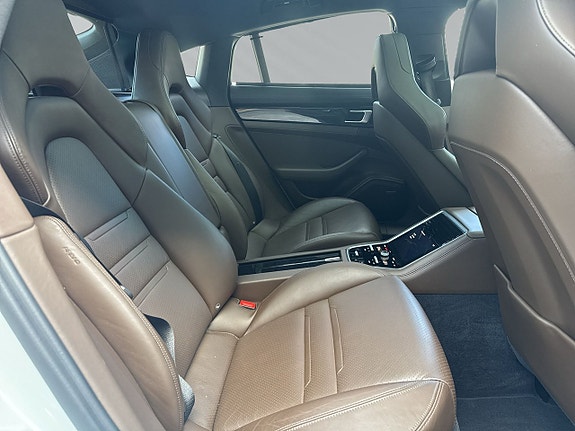 Porsche Panamera 4S 16 of 30