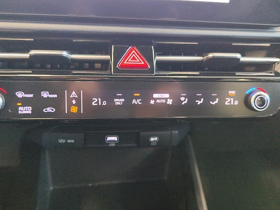 Kia Niro 11 of 15