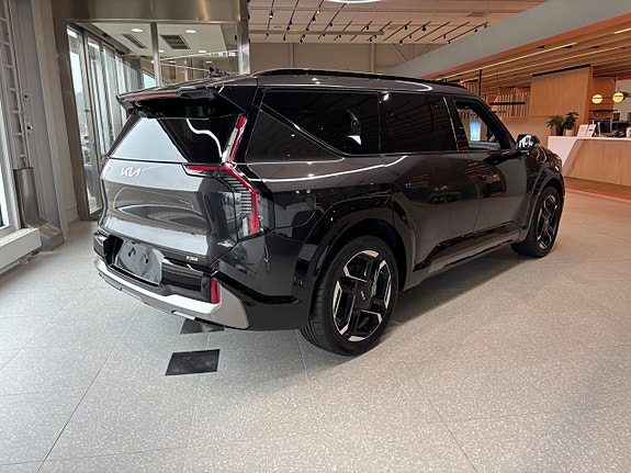 Kia EV9 2 of 13