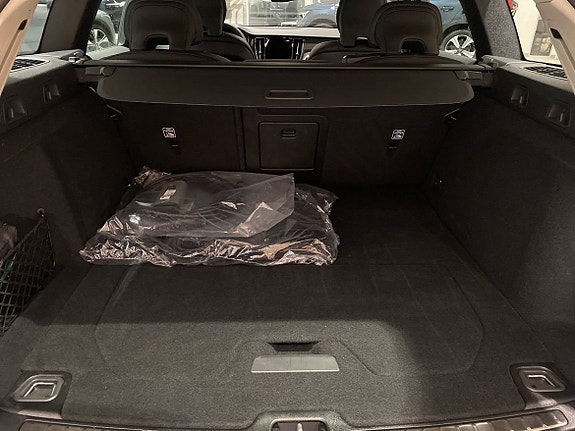 Volvo V60 13 of 15