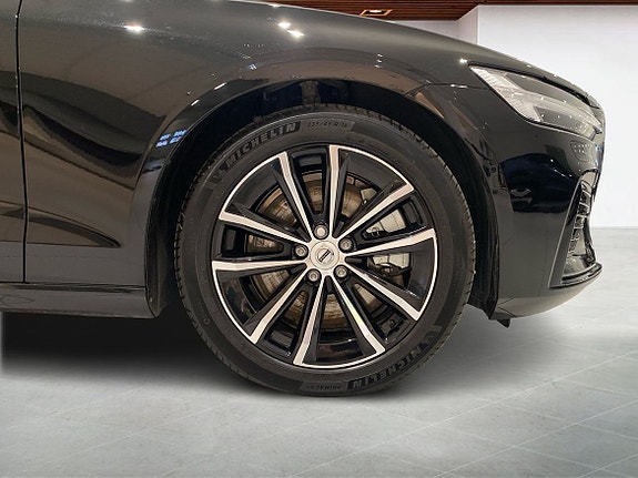 Volvo V60 9 of 15