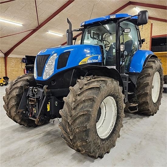 New Holland 7050