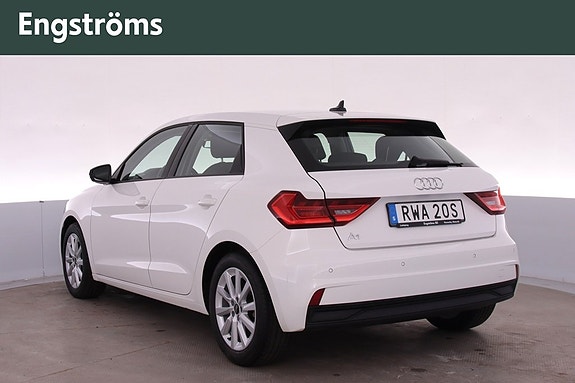 Audi A1 4 of 5