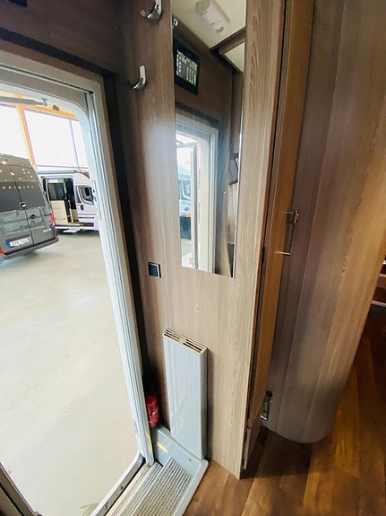 Kabe TMX 780 LB /AC bodel/Dragkrok/Solcell/Automat 150hk/Ugn/Taksäng 18 of 27