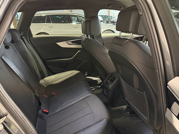 Audi A4 11 of 27