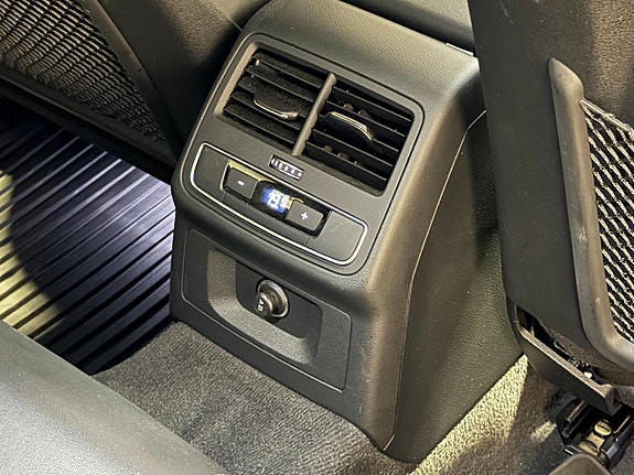 Audi A4 12 of 27
