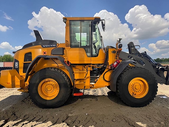 Volvo L90H -2019. 3/4 funktion samt spak styrning.
