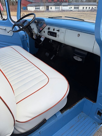 Chevrolet 3100 8 of 11