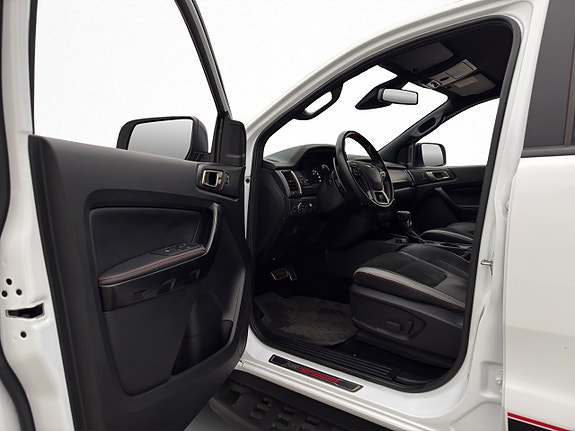 Ford Ranger Raptor 14 of 30