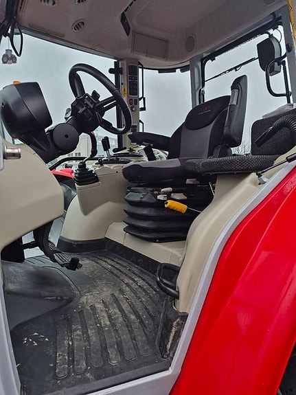 Massey Ferguson MF 5S.105 DYNA 4 7 of 10