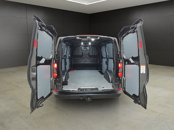Ford Transit Custom 11 of 30