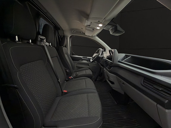 Ford Transit Custom 26 of 30