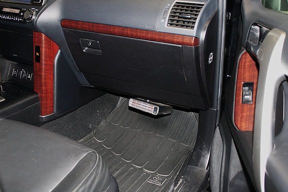 Toyota Land Cruiser 15 of 18