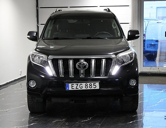 Toyota Land Cruiser 5 of 5