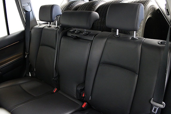 Toyota Land Cruiser 8 of 18