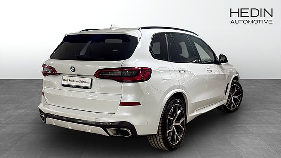 BMW X5 2 of 5