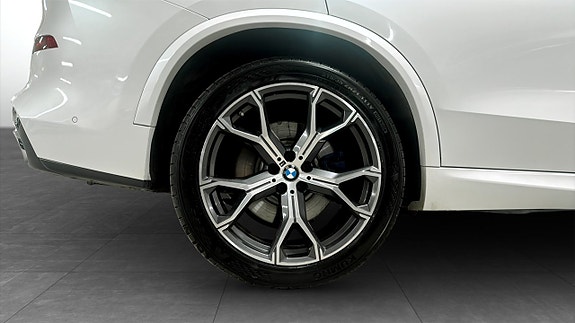 BMW X5 9 of 12