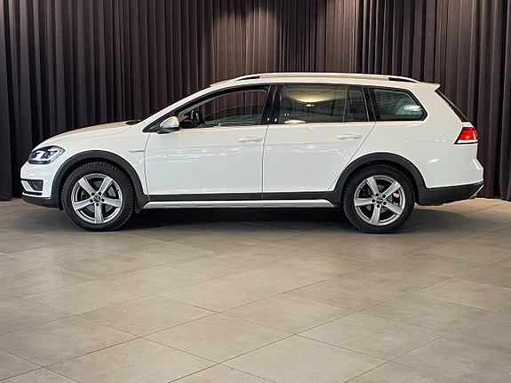Volkswagen Golf Alltrack 3 of 30