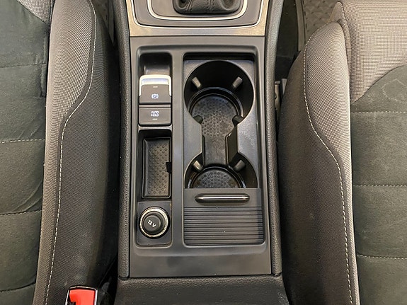 Volkswagen Golf Alltrack 11 of 30