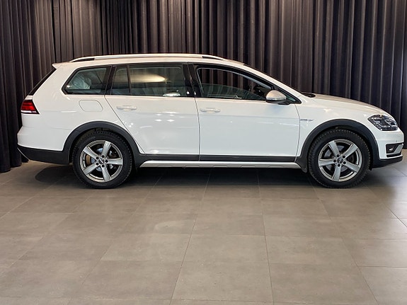 Volkswagen Golf Alltrack 5 of 30