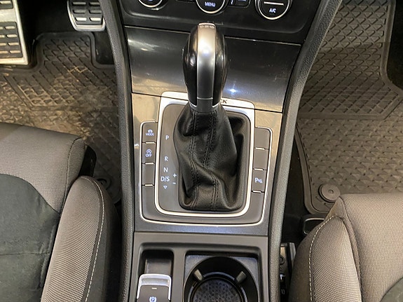 Volkswagen Golf Alltrack 12 of 30
