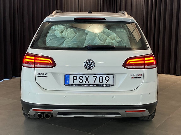 Volkswagen Golf Alltrack 2 of 30