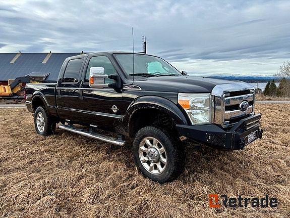 Ford F-250 4 of 5