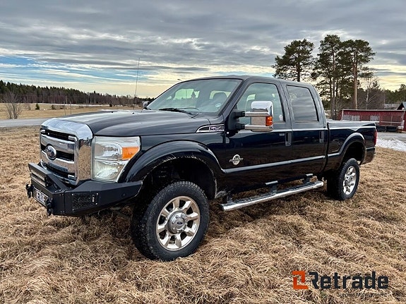 Ford F-250 2 of 5