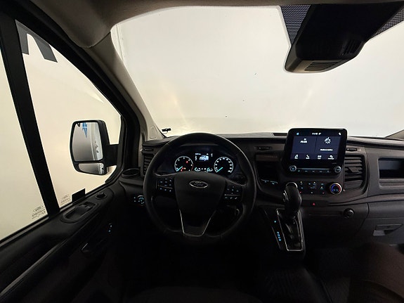 Ford Transit Custom 16 of 18