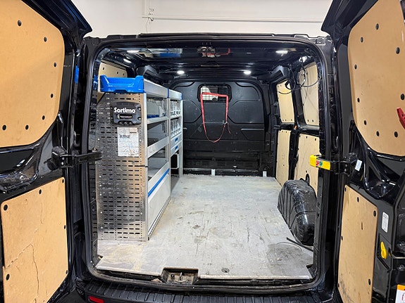 Ford Transit Custom 9 of 18