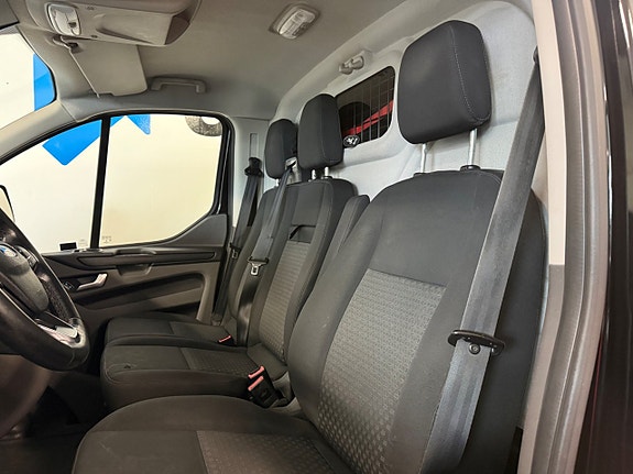 Ford Transit Custom 13 of 18