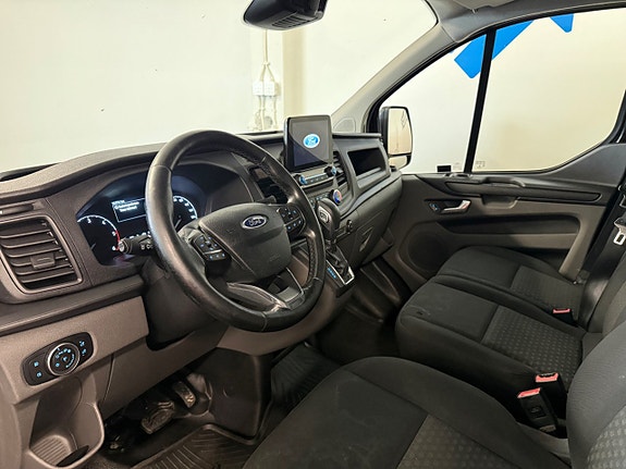 Ford Transit Custom 12 of 18