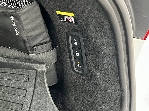 Volvo V90 26 of 28