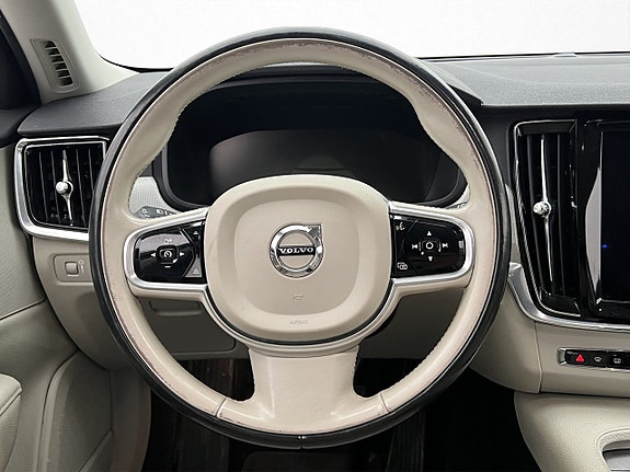 Volvo V90 9 of 28