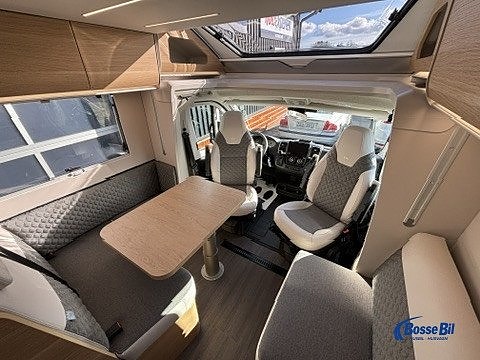 Adria MATRIX 670 SL 60Y *Taksäng * Aut. * Golvvärme * 7 of 19