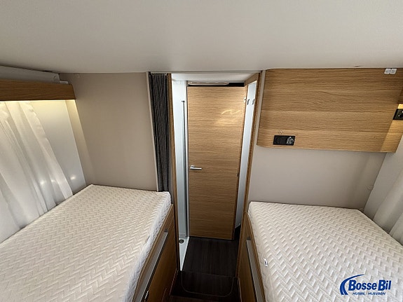 Adria MATRIX 670 SL 60Y *Taksäng * Aut. * Golvvärme * 15 of 19