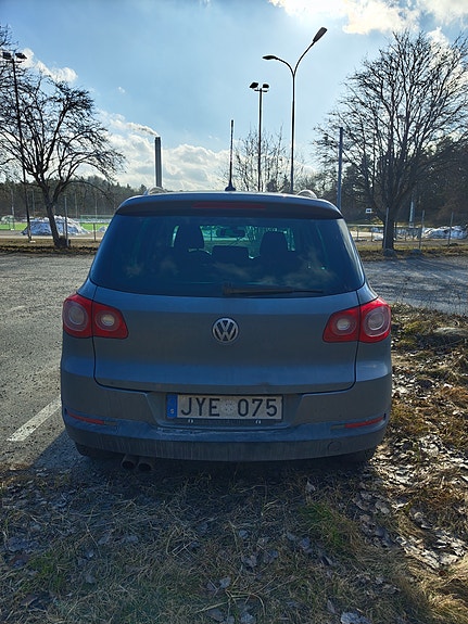 Volkswagen Tiguan 5 of 7